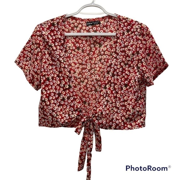 NWOT Red tie up daisy festival crop top - Picture 1 of 6